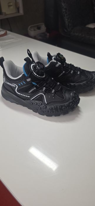 Продам красовки 29размер