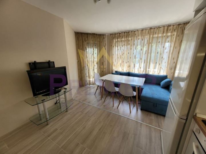 3-стаен в Варна-Лятно кино Тракия площ 65 цена 620