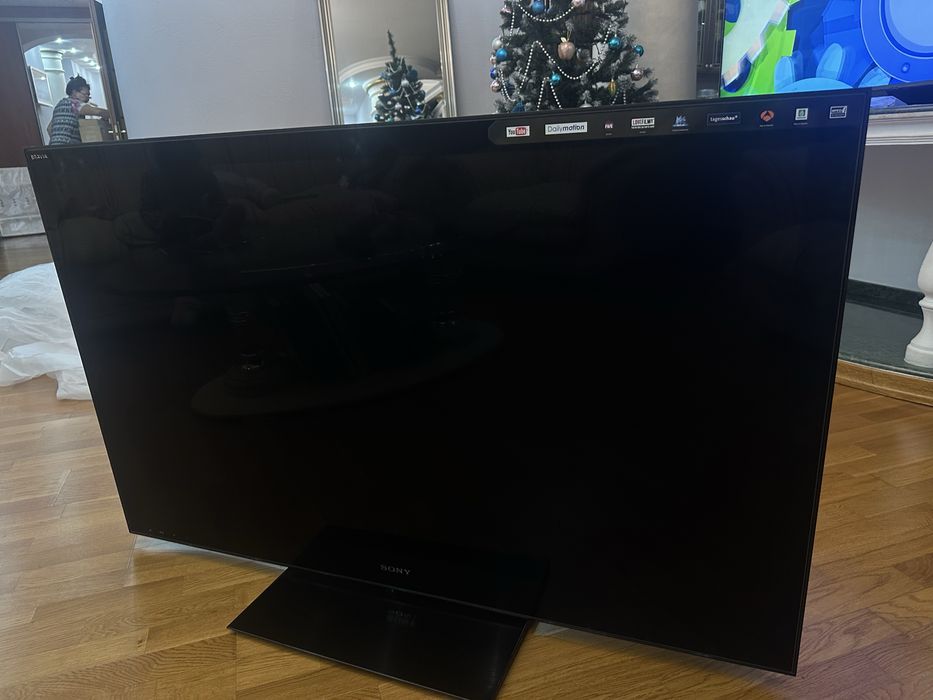 Телевизор Sony Bravia 52” KDL-52HX900