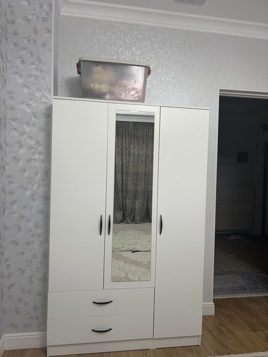 Белый шкаф,новый