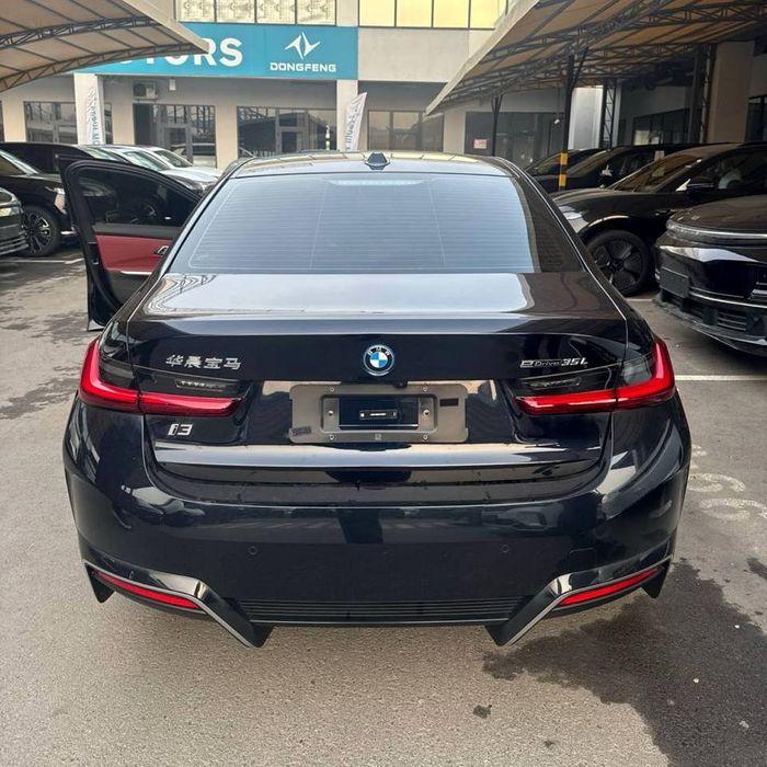 BMW i3 35L 2023.12 йил