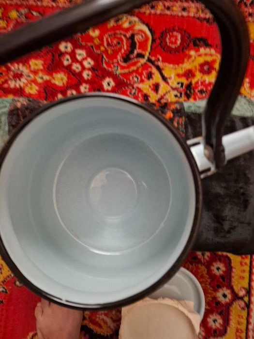 Чайник эмалированный советский