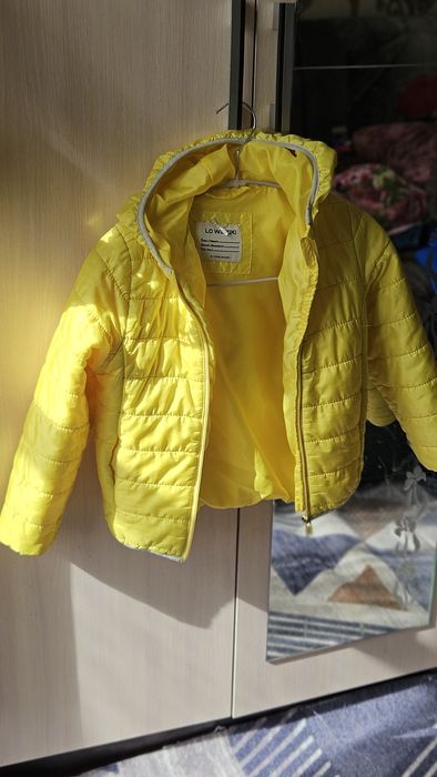 Куртки детские б/у продам