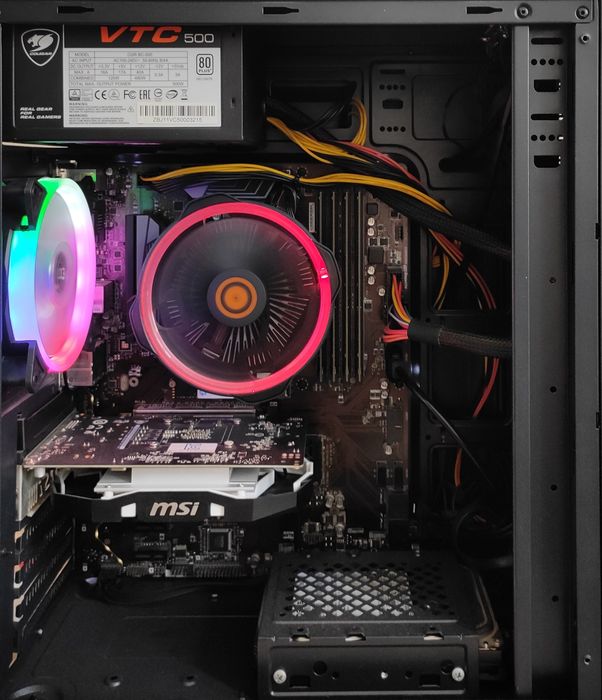 Игровой комплект: ПК + 27” монитор / i7 / 32GB / SSD

Продаётся мо