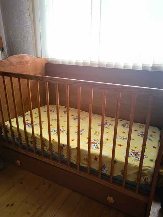 Дървена кошара  с матрак