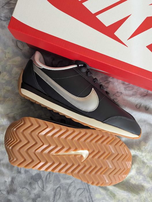 Оригинални дамски кожени маратонки NIKE Pacific .