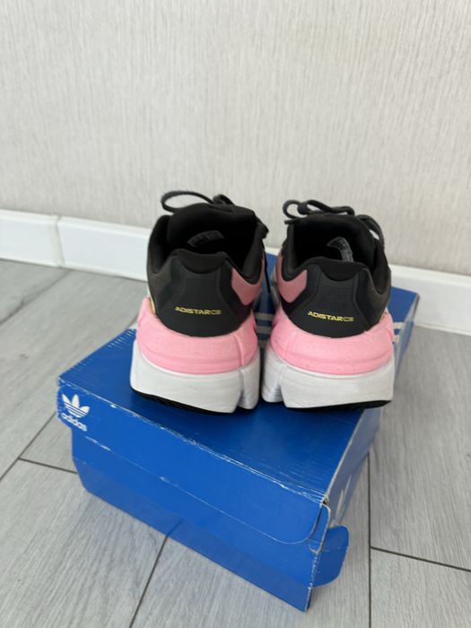 Adidas кроссовки