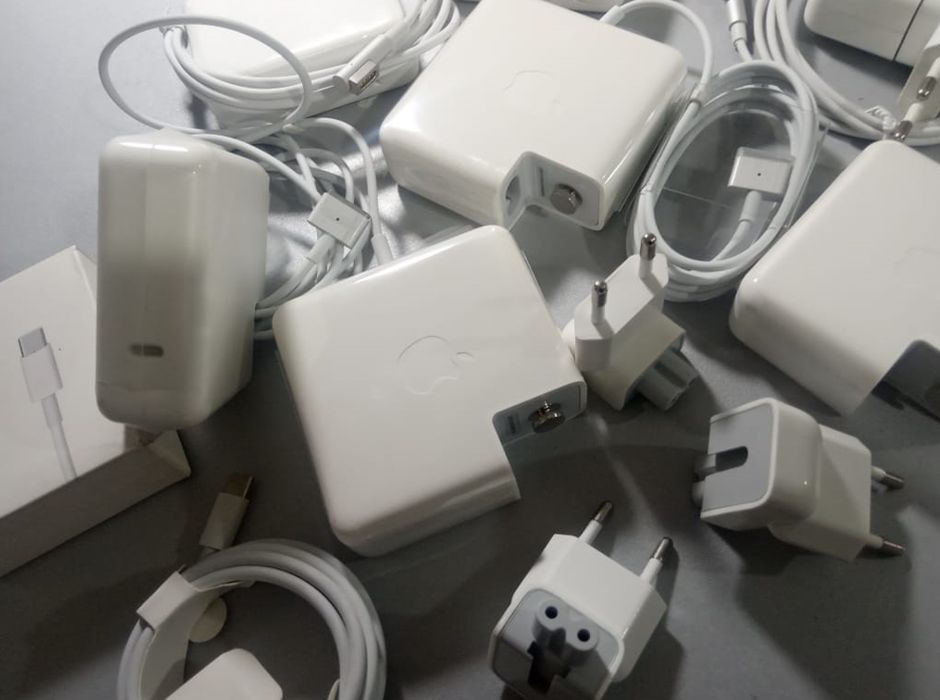 - от MacBook 60W - зарядка, блок питания, щнур макбука