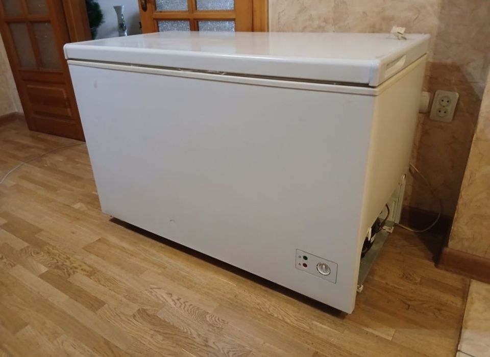 Продам морозильник 350л