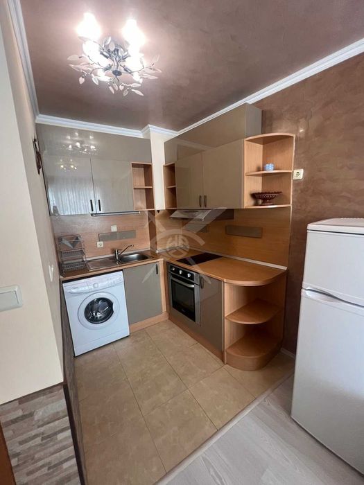 Продава се Двустаен апартамент в к.к. Слънчев бряг - 66 кв.м за 1205 €/кв.м - Снимка #1