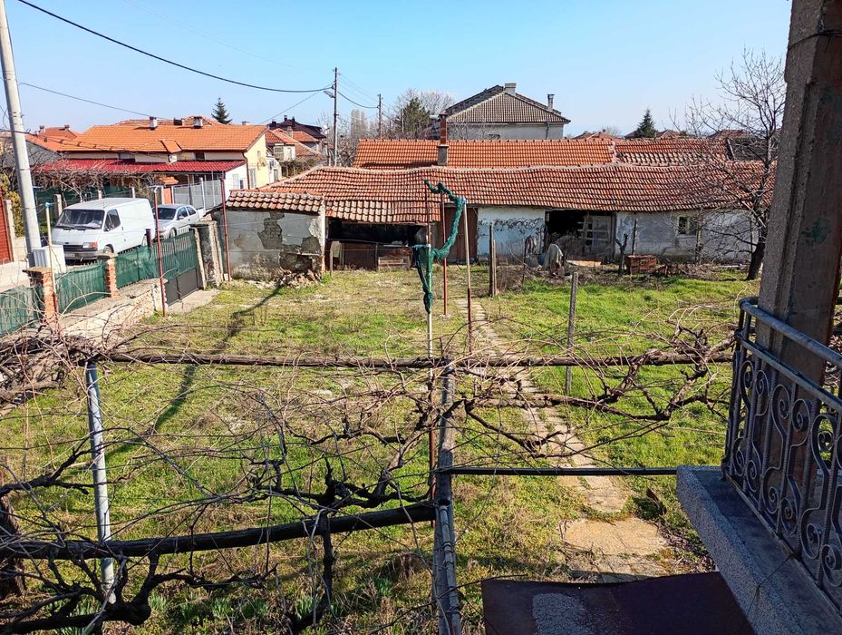 Къща в село Боянци на 4 км от Асеновград