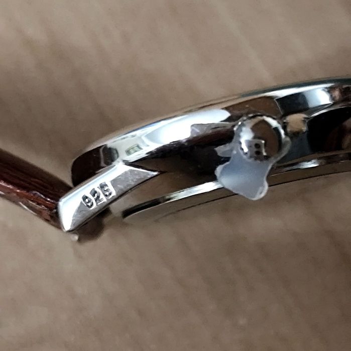 Серебряные часы Baolishi