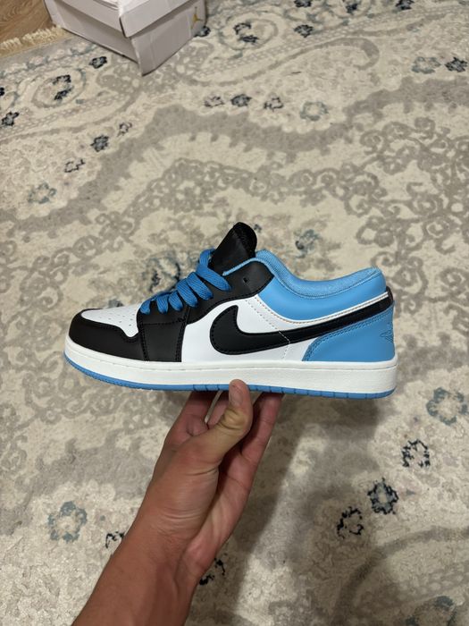 Продам  найк air jordan кроссовки.