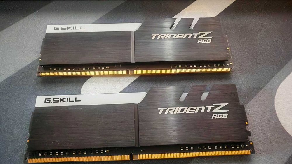 Рам памет G.SKILL Trident Z RGB 32GB (2x16GB) DDR4 3200MHz