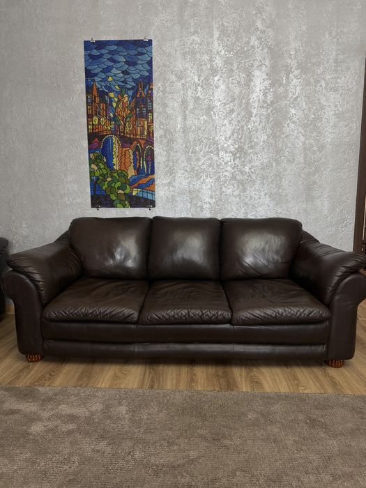 Кожаный диван раскладной