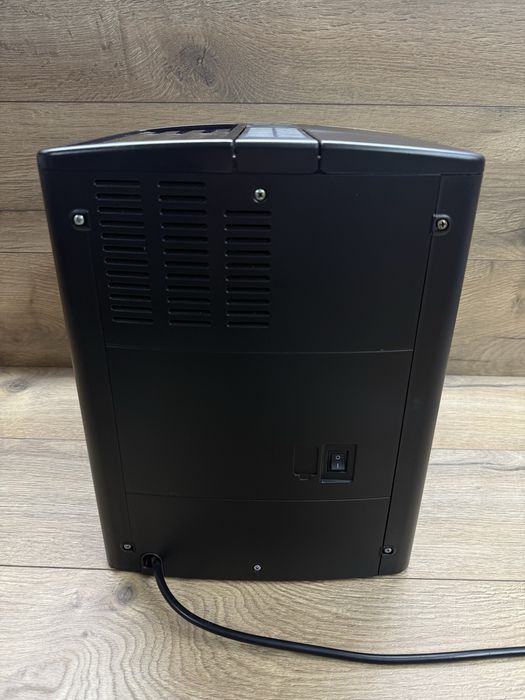 Продавам кафемашина Delonghi Magnifica Type:ESAM3200.S ex:1