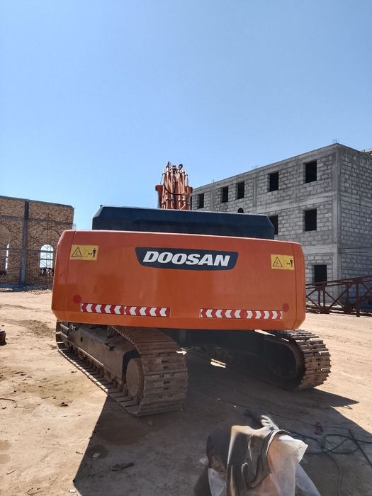 Doosan 420sotiladi yili 2010 xolati yaxshi l