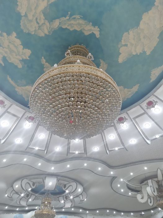 Продам люстры ресторанные 8 шт