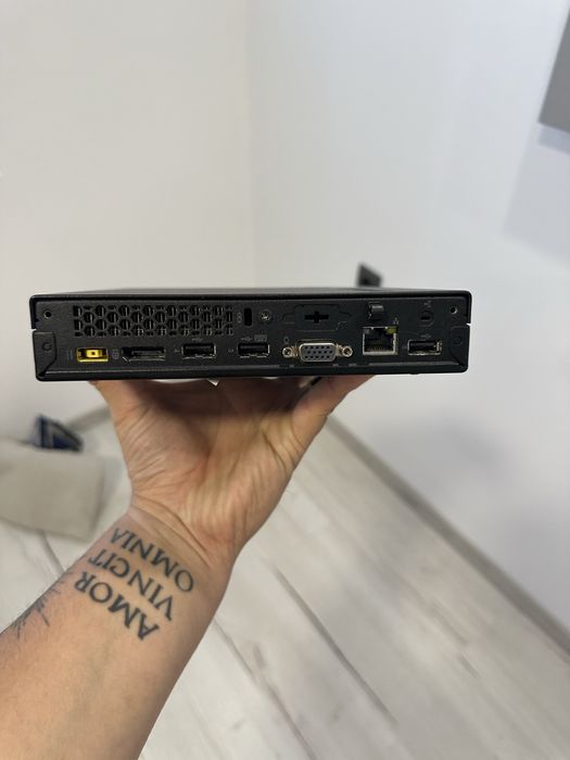 Компактен офис компютър Lenovo ThinkCentre M73