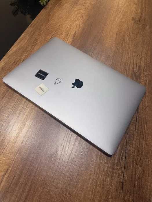 MacBook Pro 16' 2019 | i7 | 512GB