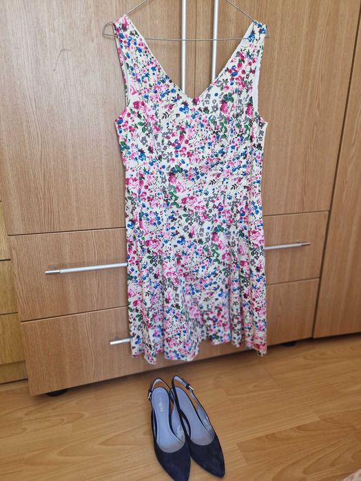 rochita masura 40-42 fara maneci, noua
