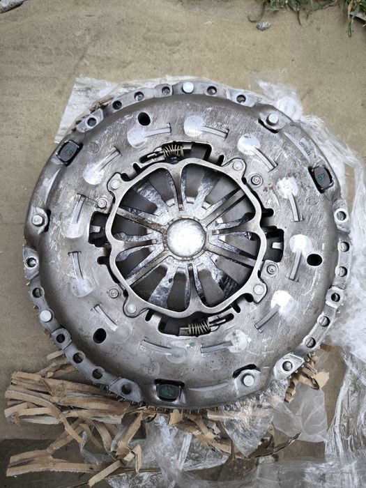 Комплект съединител с маховик 1.6 TDI /VW, VAG/ 04L141031B / 04L105269