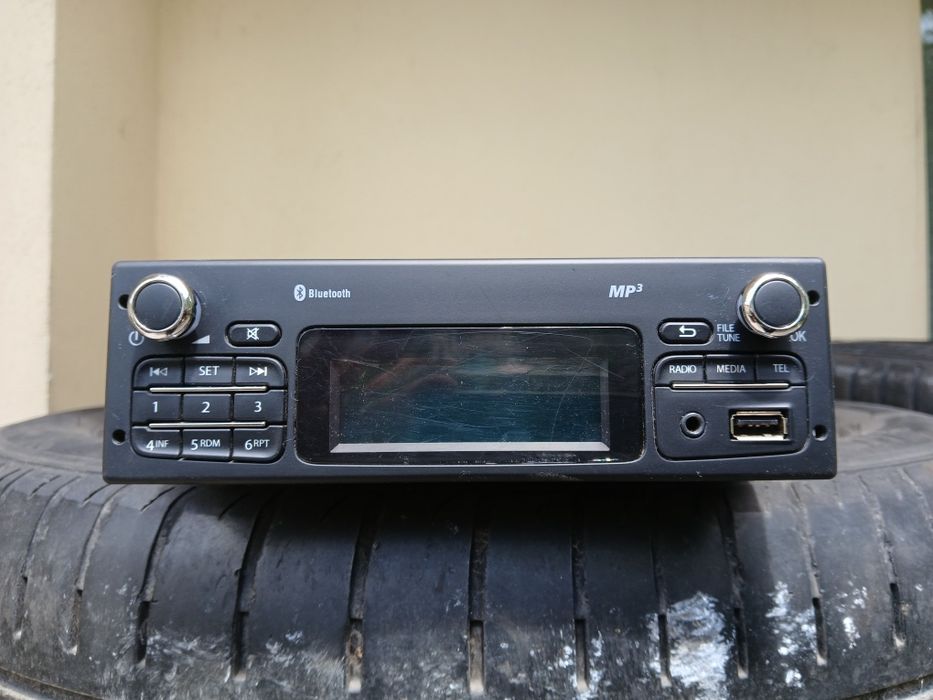 Оригинално радио MP3. Usb.за Renault- Dacia