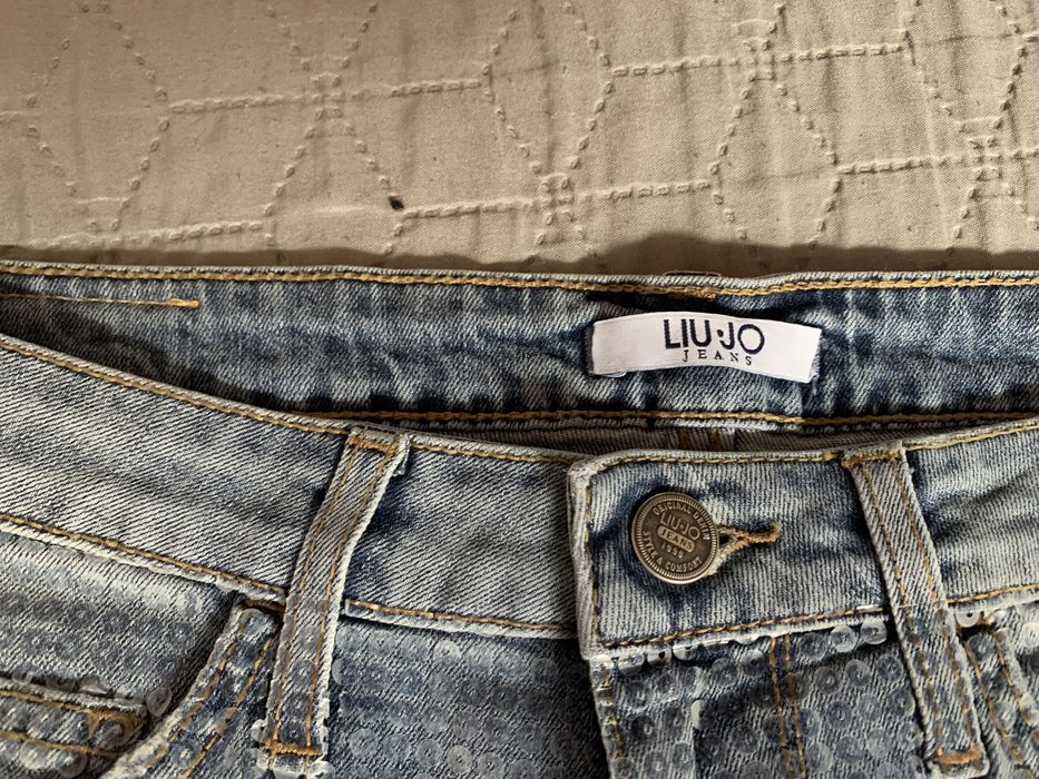 Фирмени къси панталони