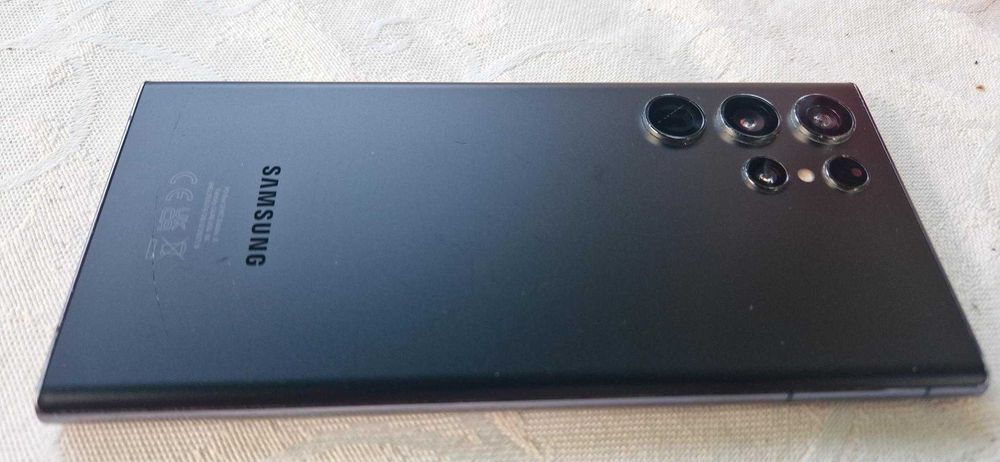 Продавам Samsung S22 Ultra 128GB 8GB RAM