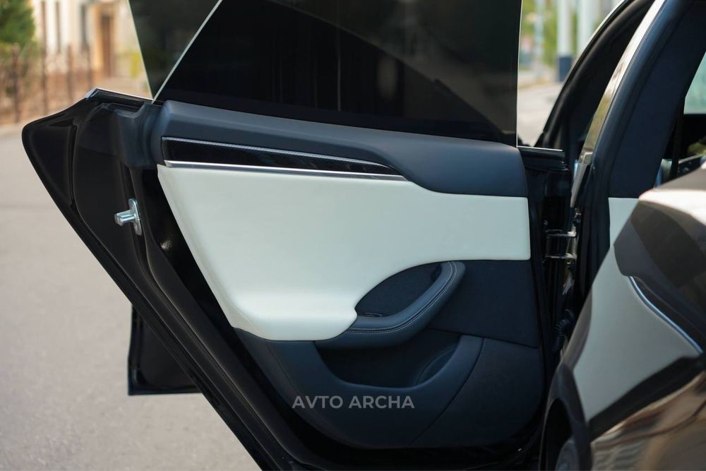 Tesla model S dual motors