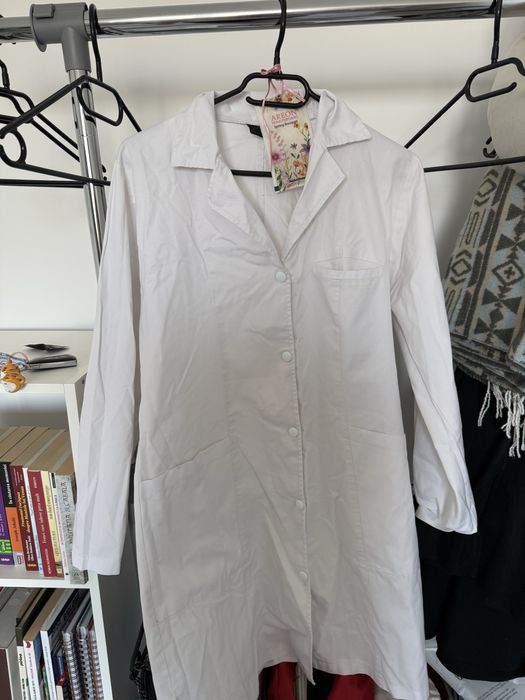 Costum medical dama