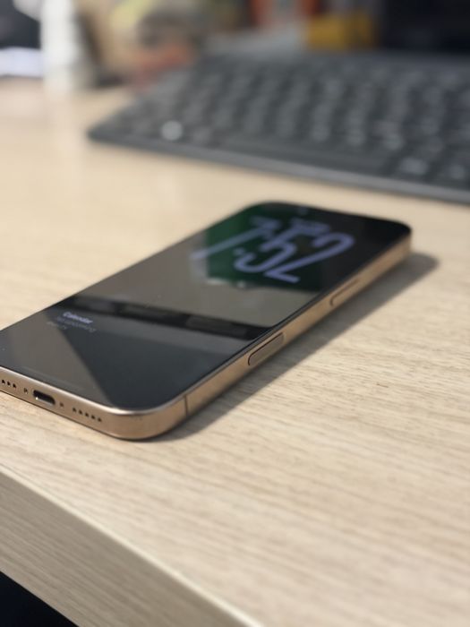 iPhone 16 Pro, 256GB, Desert Titanium