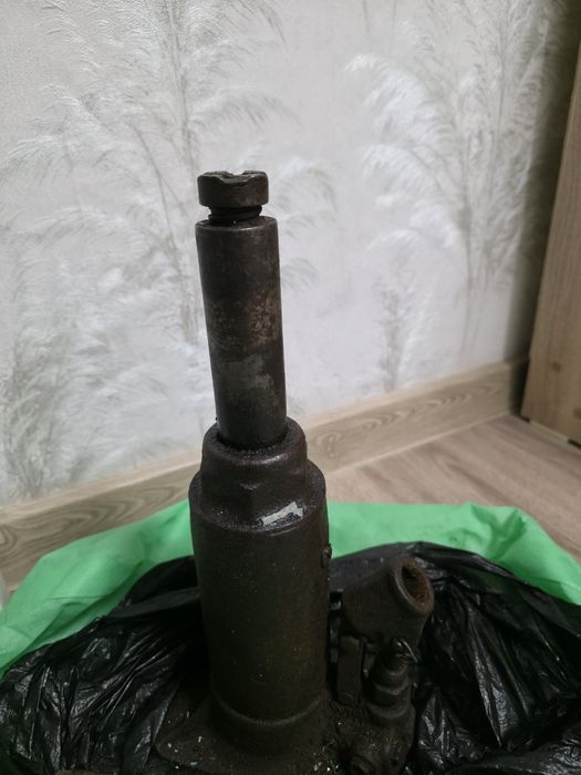 Продам домкрат советский