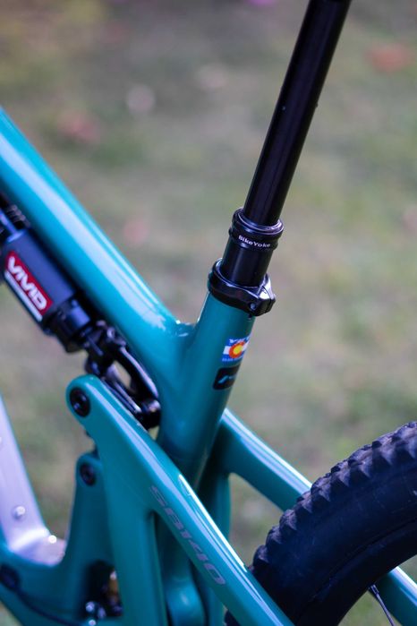 Yeti SB140 2025 Carbon, Върхов клас Enduro/Trail велосипед. Rock Shox Lyric Ultimate, Vivid Ultimate, Industry Nine, Bike Yoke, Race Face