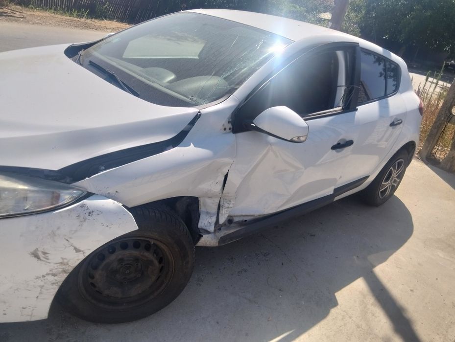 Vând Renault Megane 1.5 dci 2010 lovit