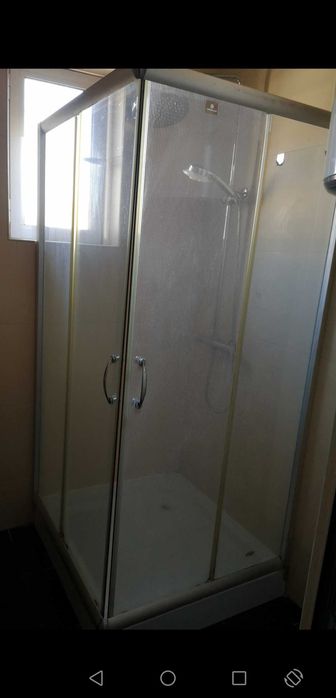 Душ кабина квадратна с размери 90х90х195см.