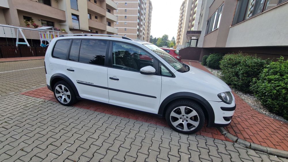 VAND VW CrossTouran