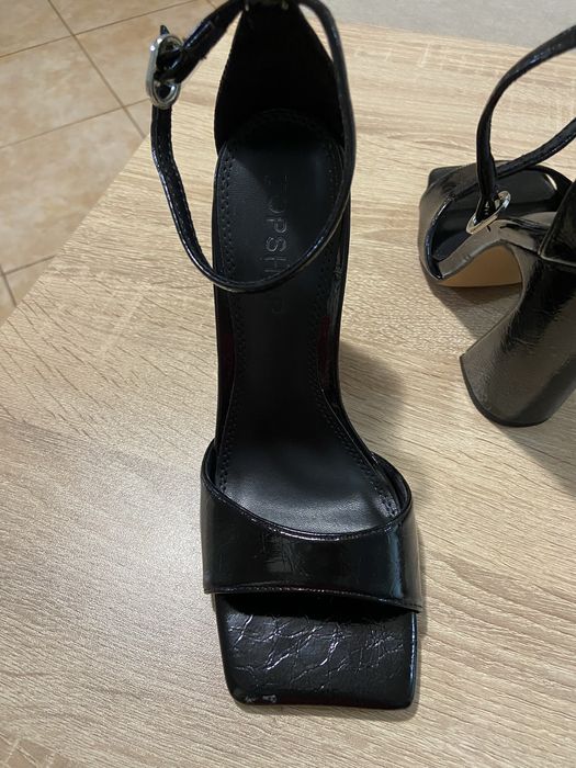 Сандали Topshop,обувани са един път,кото нови