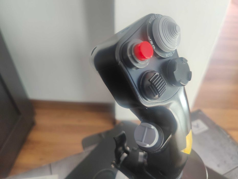 Joystick hotas Thrustmaster Warthog nou