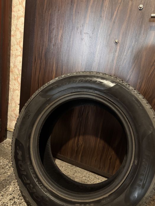Зимни гуми 235/65 R17