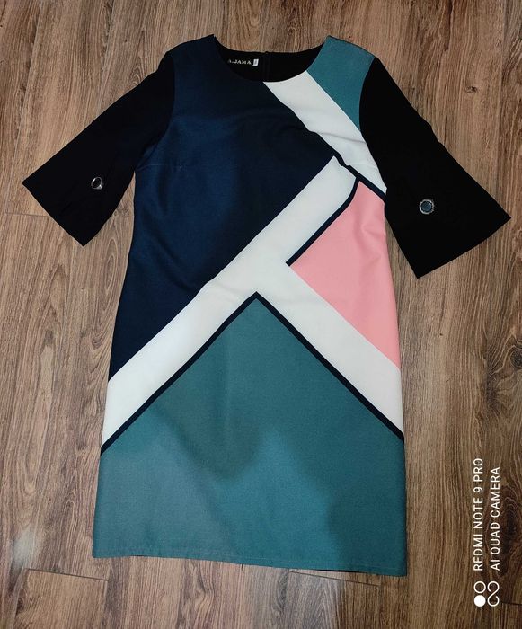 продам женские платья недорого