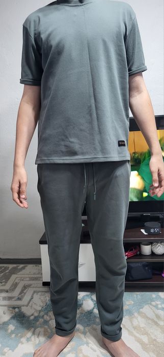 Продам костюм полуспорт