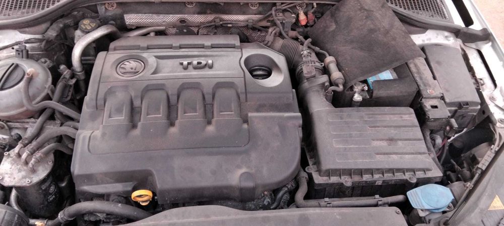 Dezmembrez Skoda Octavia 3 2.0 TDi an 2015 cod motor CLH