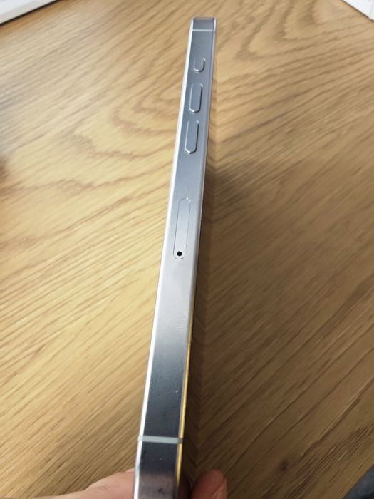 Apple iPhone 15 Pro – 1TB, White Titanium | 86% батерия | Като нов