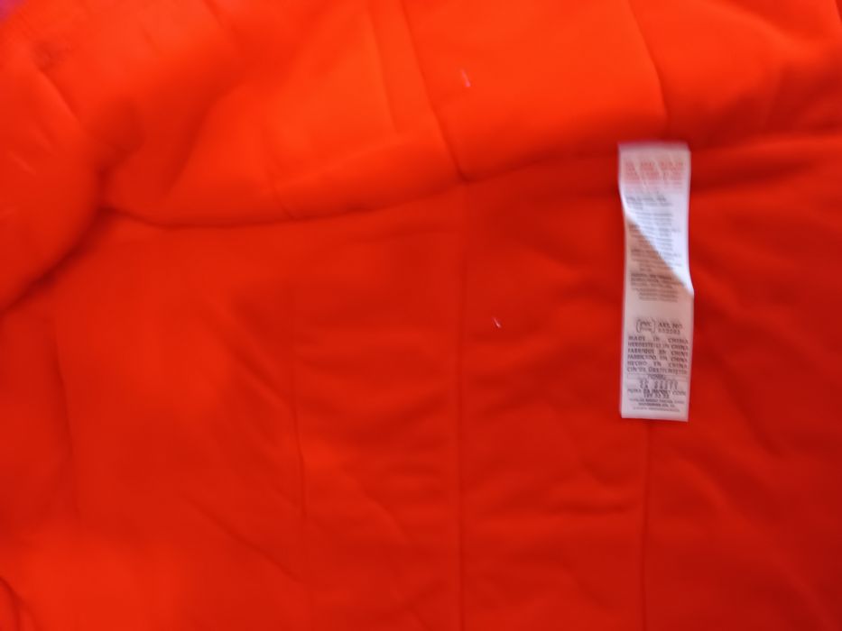 Червено яке Puma