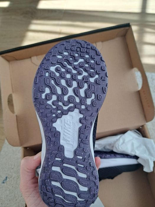 Nike revolution 28 размер Нови!!