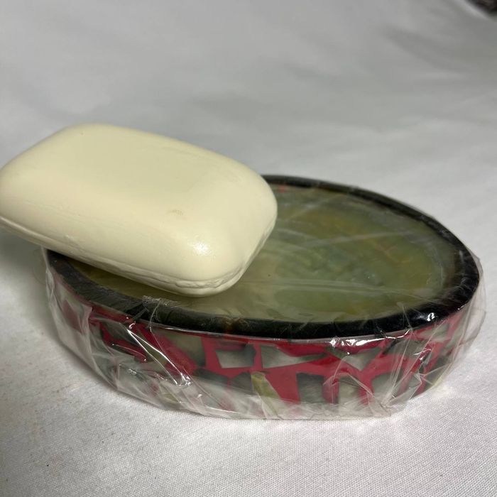 Săpuniere handmade din ceramică, scoici și lemn – de la 25 lei