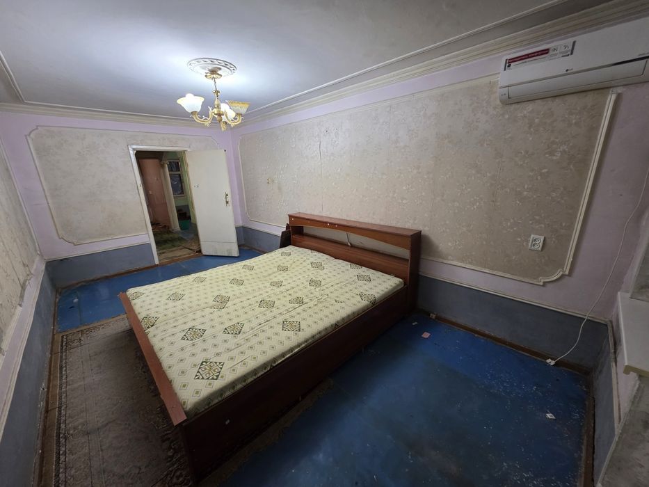 Калининскийда 3 хоналик квартира  сотилади.