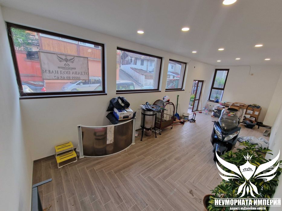 Под наем 40кв. помещение, офис, студио, кабинет в Асеновград, кв.Изток