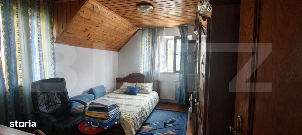 Casa spatioasa P+1+M cu anexa si 2 garaje,  - zona Valea Budacului –